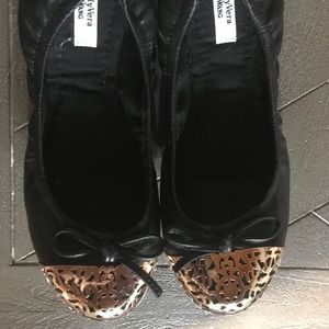 Vera Wang ballet flats